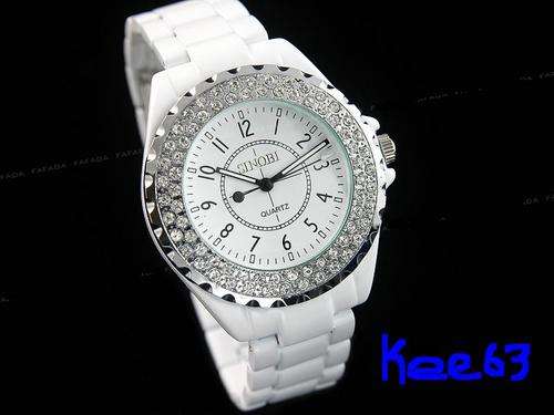 NICE WOMANS BLING WATCH